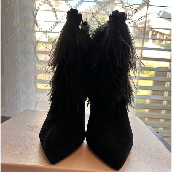 Jessica Simpson's Feather ankle booties with stiletto heels - Picture 2 of 6